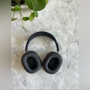 Apple AirPods Max